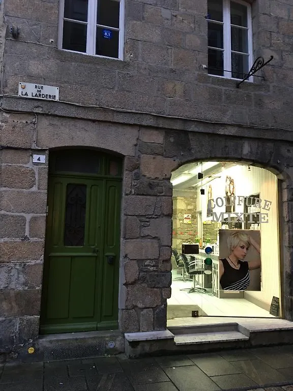 Le Studio De St-Sauveur Dinan 0*,  France