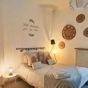  Holiday home Le Ty Rose